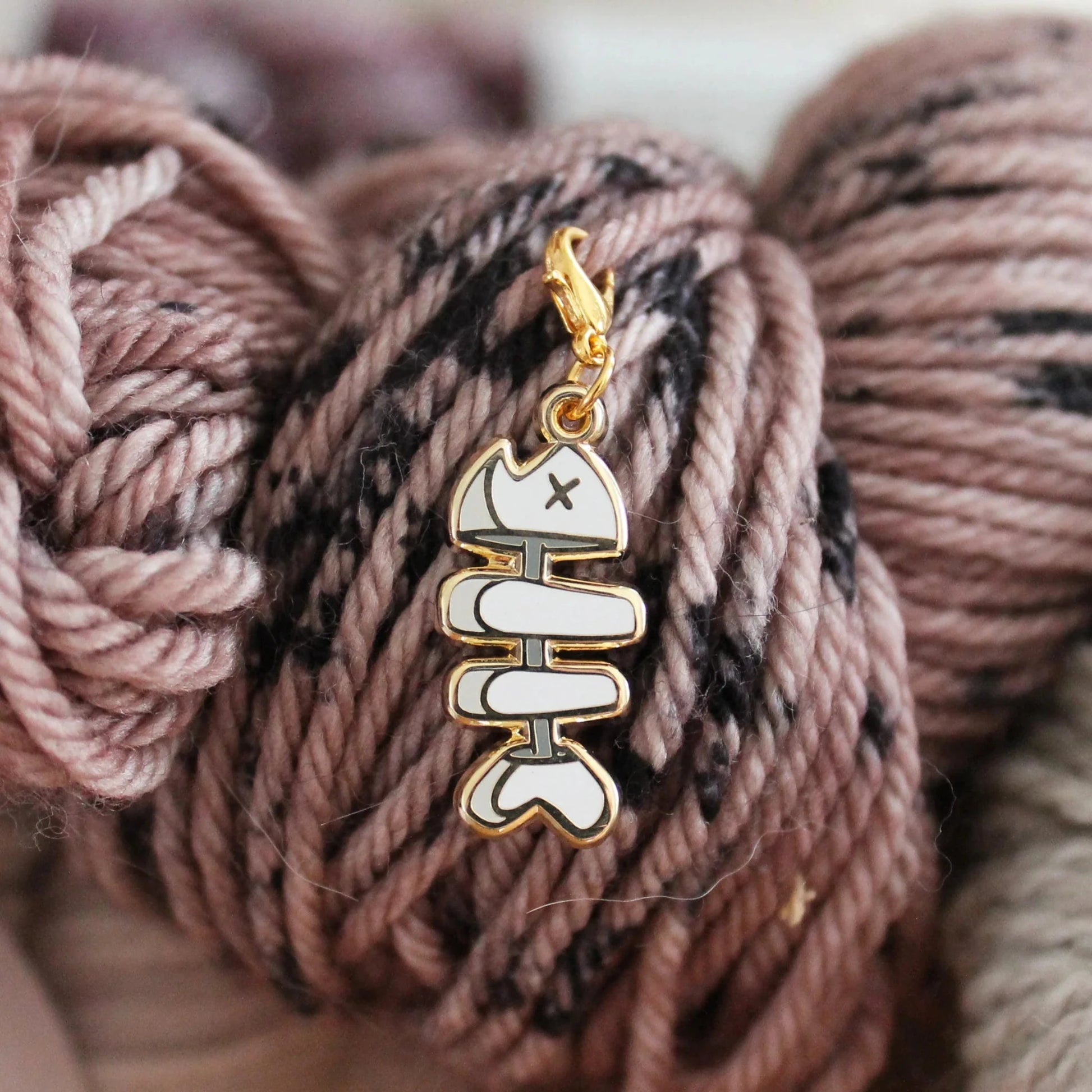 Marqueur de mailles (progress keeper) de Twill & Print, modèle Poisson