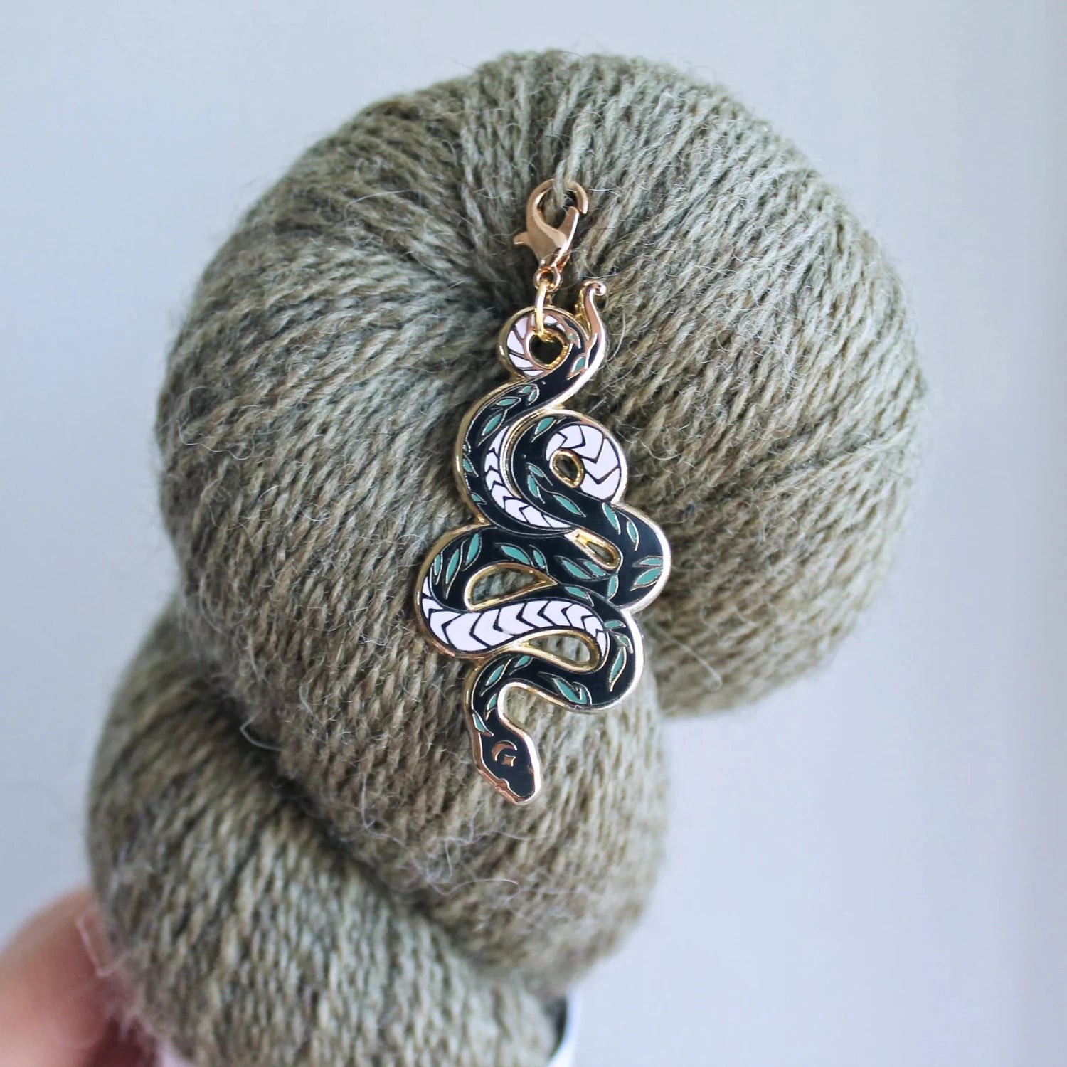 Progress Tab Keeper de Twill & Print modèle Snake Black