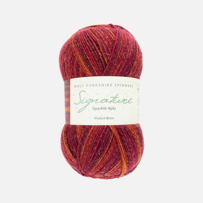 Pelote de Signature 4-Ply Sparkle de West Yorkshire Spinners (WYS), coloris 1295 Mulled Wine