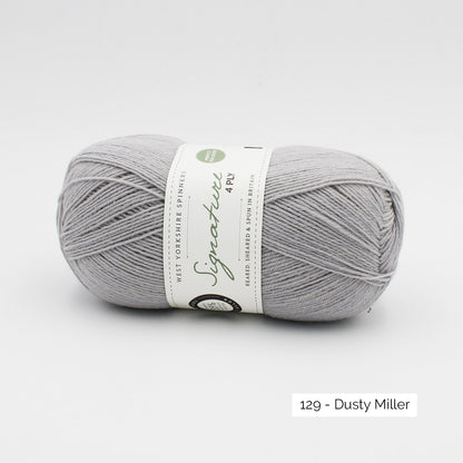 Pelote de Signature 4ply de West Yorkshire Spinners (WYS) coloris 129 Dusty Miller