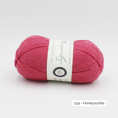Pelote de Signature 4ply de West Yorkshire Spinners (WYS) coloris 234 Honeysuckle