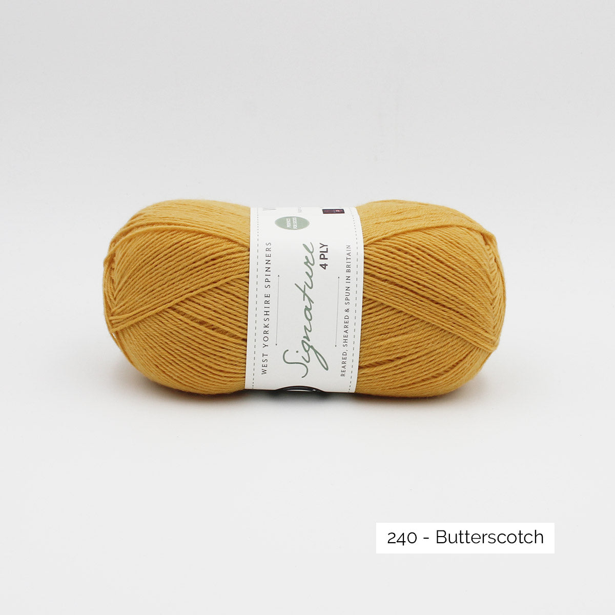 Pelote de Signature 4ply de West Yorkshire Spinners (WYS) coloris 240 Butterscotch