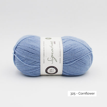 Pelote de Signature 4ply de West Yorkshire Spinners (WYS) coloris 325 Cornflower
