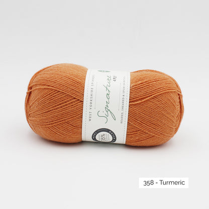 Pelote de Signature 4ply de West Yorkshire Spinners (WYS) coloris 358 Turmeric