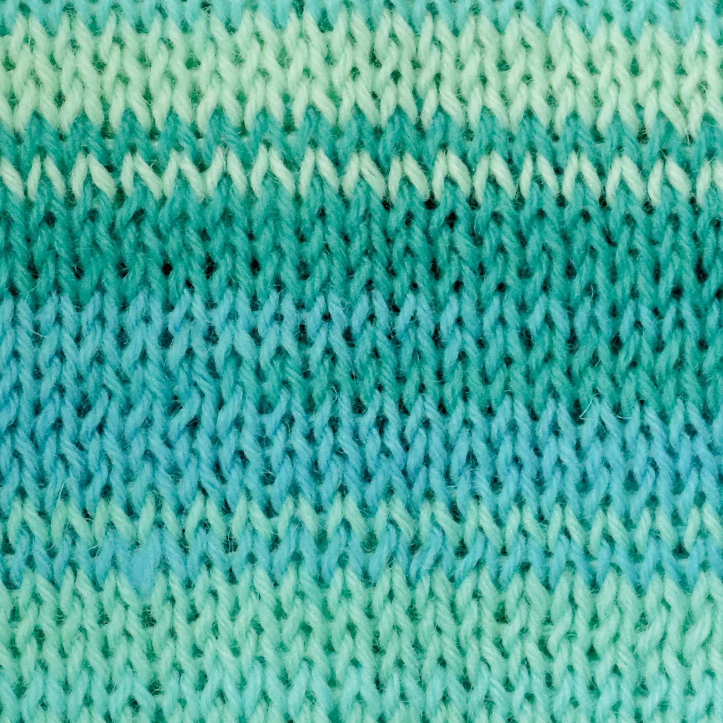 Signature 4ply de West Yorkshire Spinners (WYS), collection Winwick Mum, coloris 873 Seascape